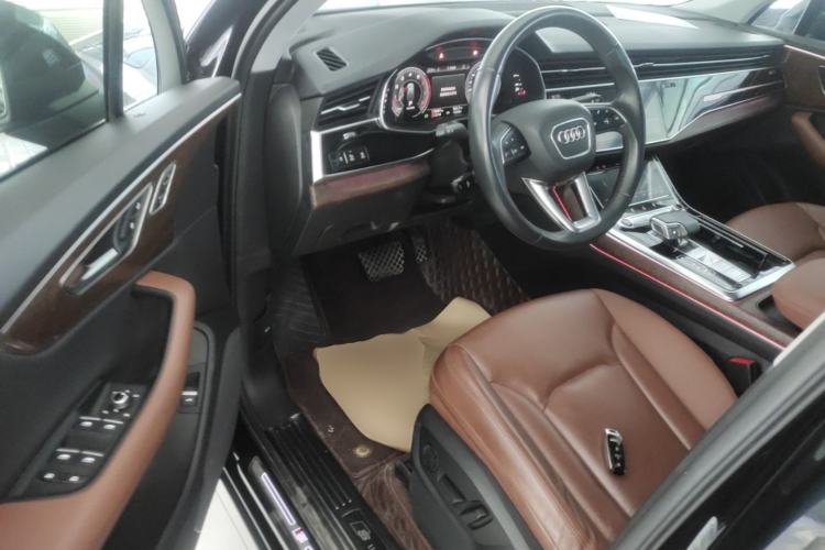 Used Audi Q7 2021 55 TFSI quattro S line Sport model
