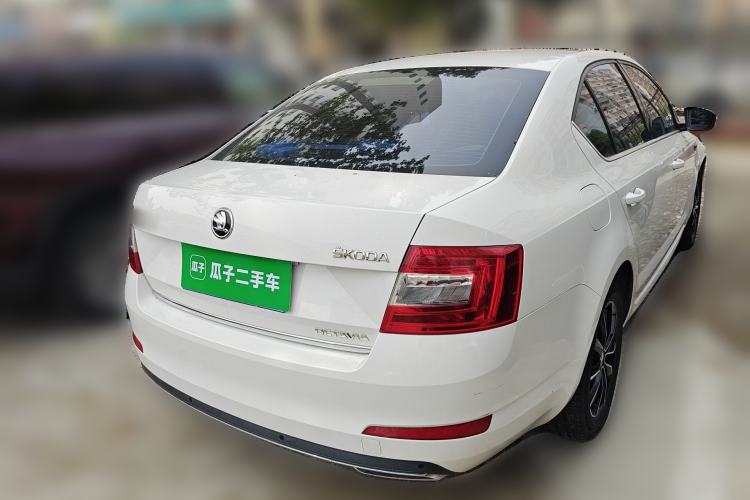 Used Skoda Octavia 2016 1.6L Manual Smart Drive Version