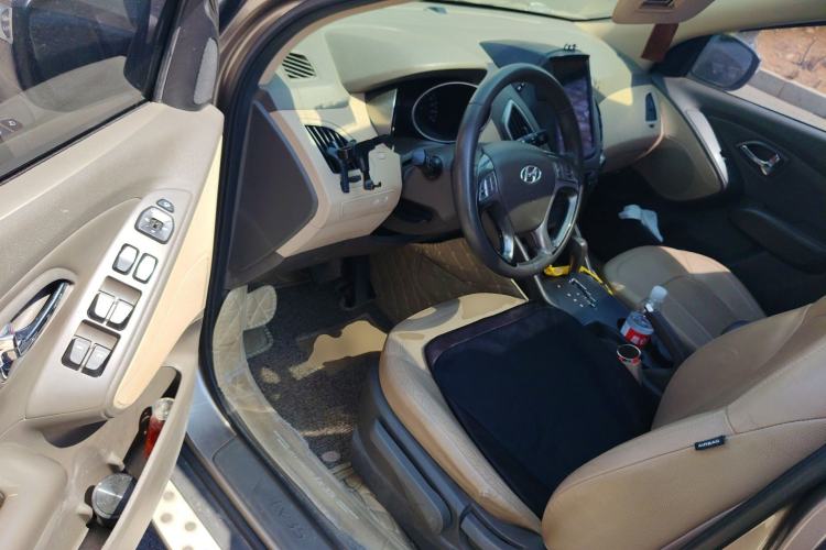 Used Hyundai ix35 2010 2.0L Automatic Two-Wheel Drive Elite Edition GLS