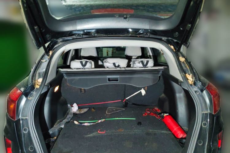 Used Bestune X80 2013 2.0L automatic comfort version Trunk