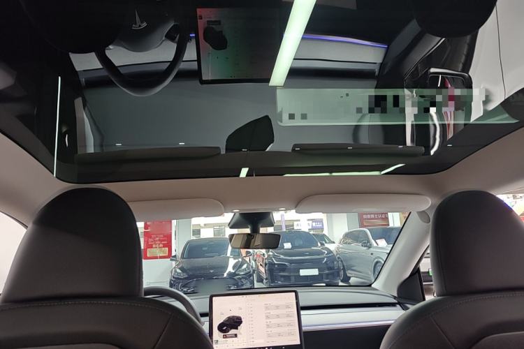 Used Tesla Model Y 2023 Long-Range All-Wheel-Drive Version