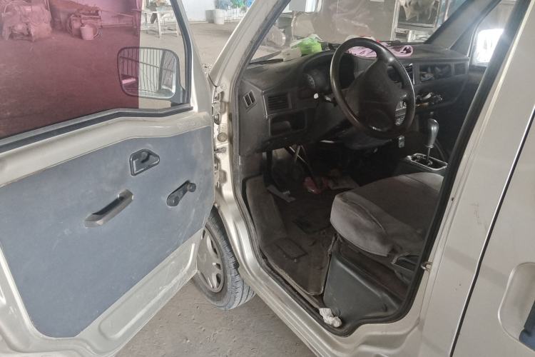 Used Wuling Zhiguang 2013 1.0L Practical Version Driver Seat