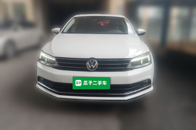 Used Volkswagen Sagitar 2015 230TSI Manual Comfort Version