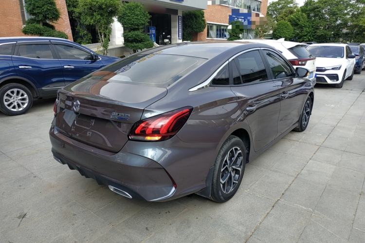 Used MG 5 2022 180 DVVT CVT Youth Luxury Edition
