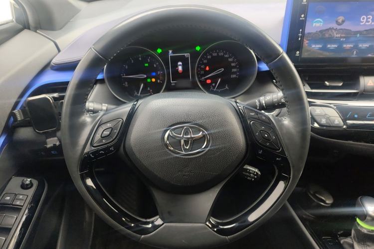 Used Toyota IZOA 2018 2.0L Yichi Edition China V Standard