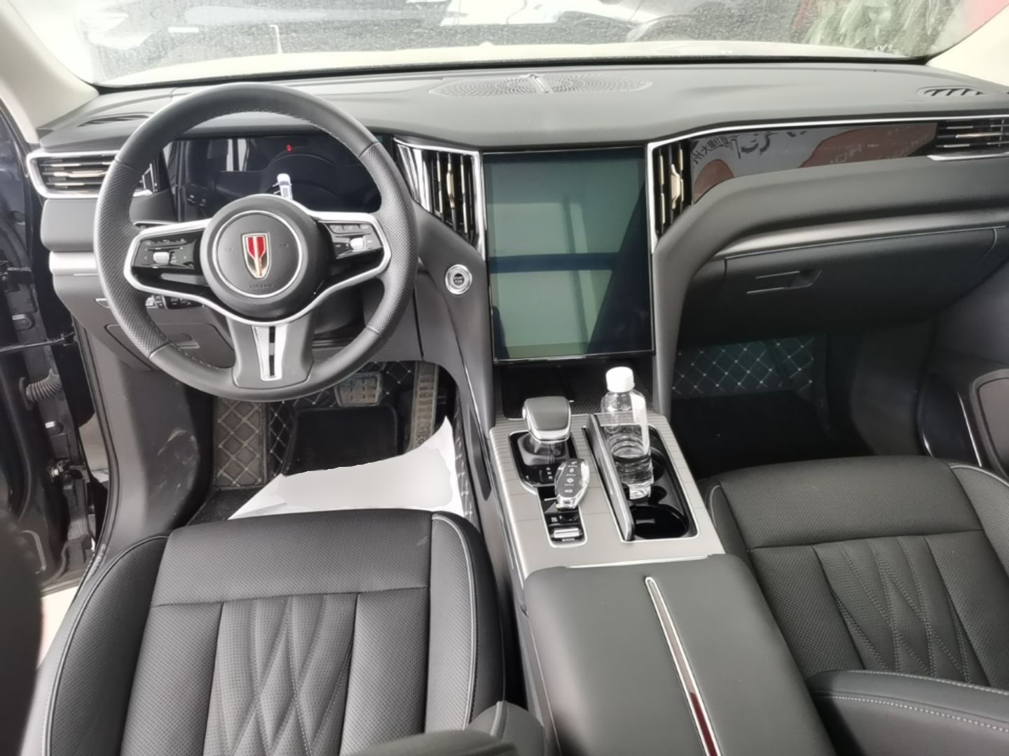 Hongqi HS7 PHEV 2024 2.0T PHEV Four-Wheel Drive Flagship Edition 6 Seats — снимка 12
