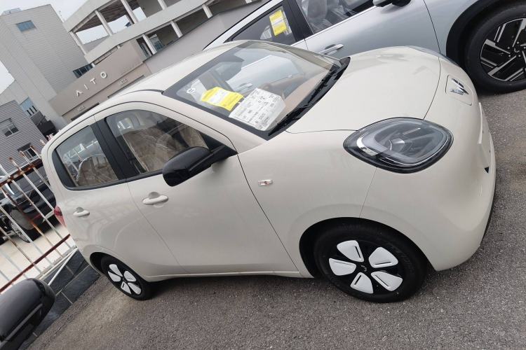 Used Wuling Hongguang MINIEV 2025 Four-Door Version Advanced Edition
