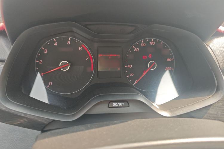 Used Baojun 310 2016 1.2L manual Comfort trim level Instrument Cluster