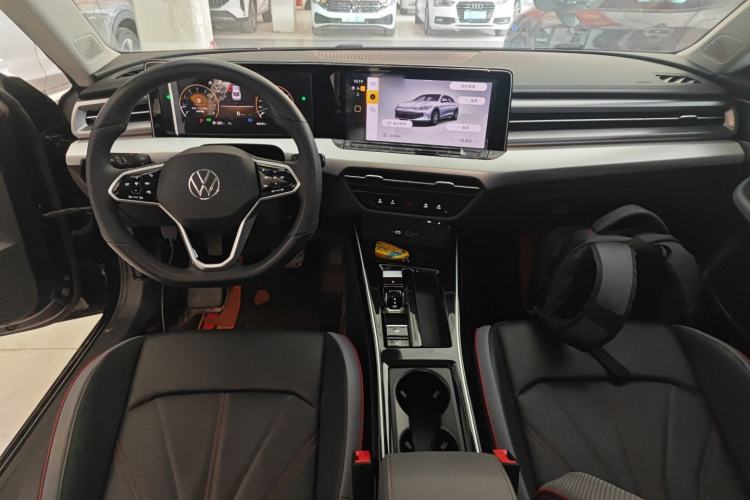 Used Volkswagen Lamando 2023 Lavida L 280TSI DSG Cool & Spicy Edition Center Console