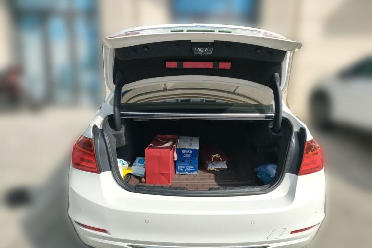 Used BMW 3 Series 2014 320Li Fashion Model
