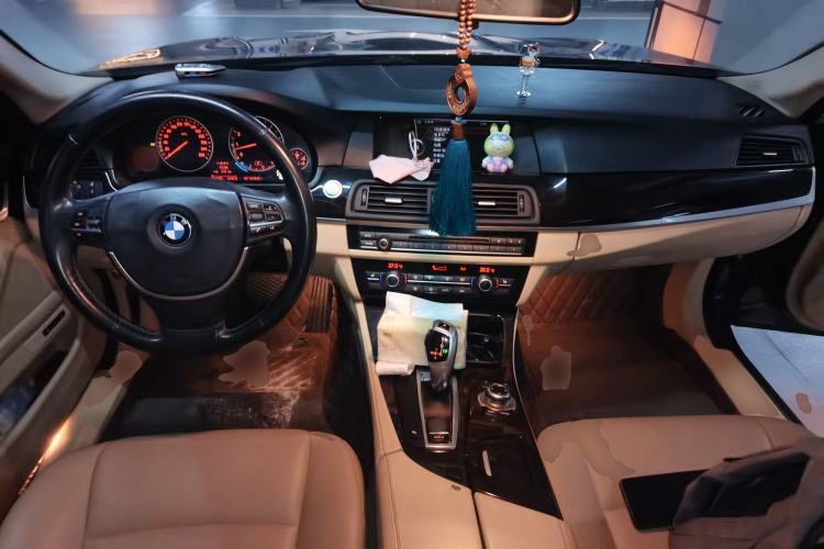 Used BMW 5 Series 2012 523Li Luxury Model
