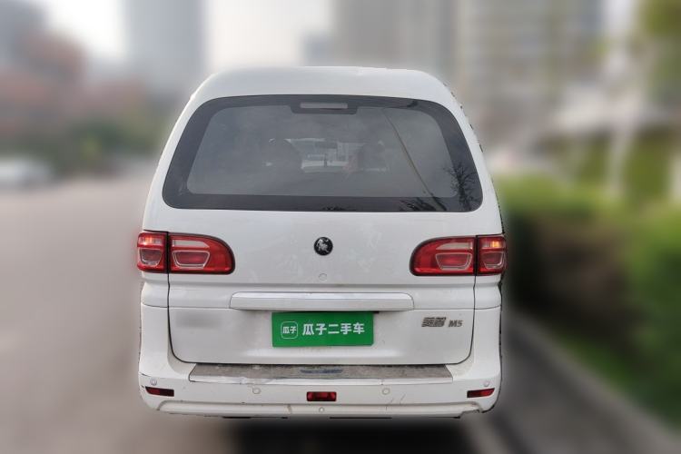 Used FORTHING Lingzhi 2022 M5 1.6L Practical 7-Seater Rear