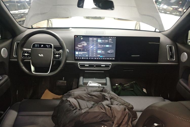Used Li Auto L9 2024 Ultra Model Center Console