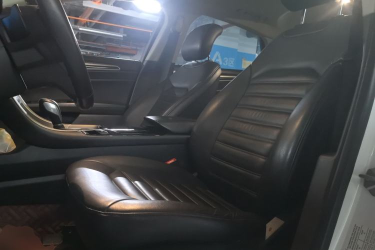 Used Ford Mondeo 2013 2.0L GTDi 200 Luxury Model Left Front Seat