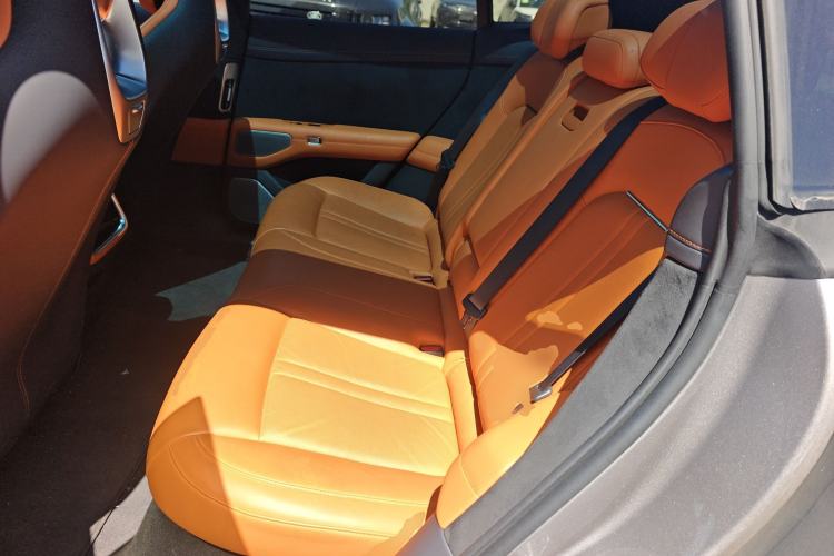 Used Xiaomi Auto YU7 2025 Ultra-Long Range High-Performance All-Wheel-Drive Max Edition