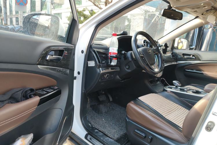 Used BYD Tang New Energy 2015 2.0T Four-Wheel-Drive Flagship Model