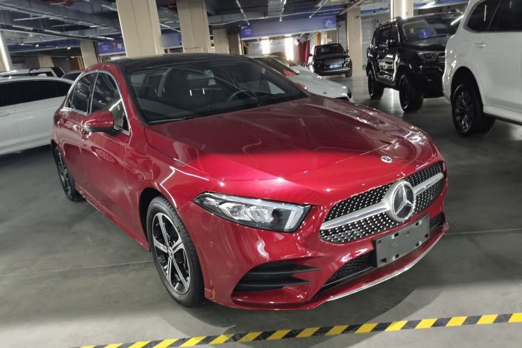 Used Mercedes-Benz A-Class 2022 Revised Version A 200 L Sport Sedan Fashionable Style
