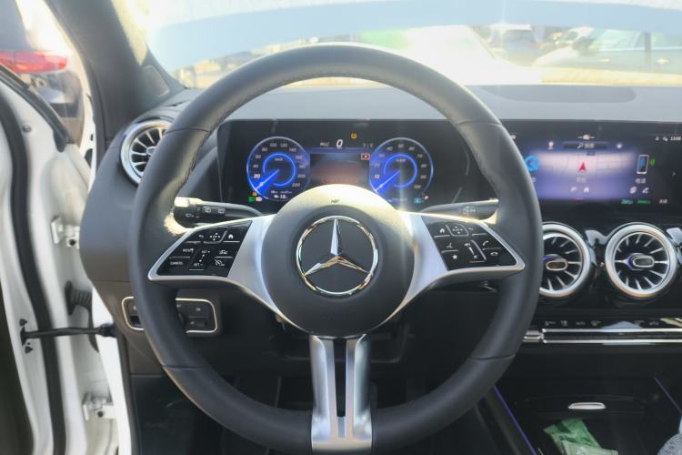 Used Mercedes-Benz EQA 2025 EQA 260