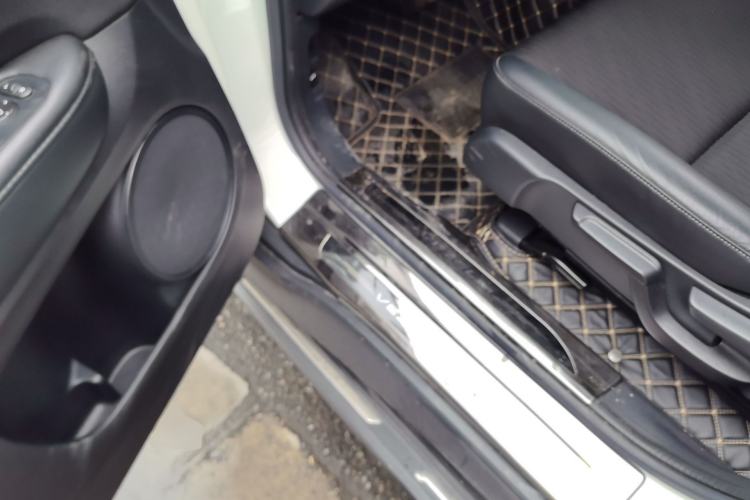 Used Honda Vezel 2020 1.5L CVT Pioneer Edition
