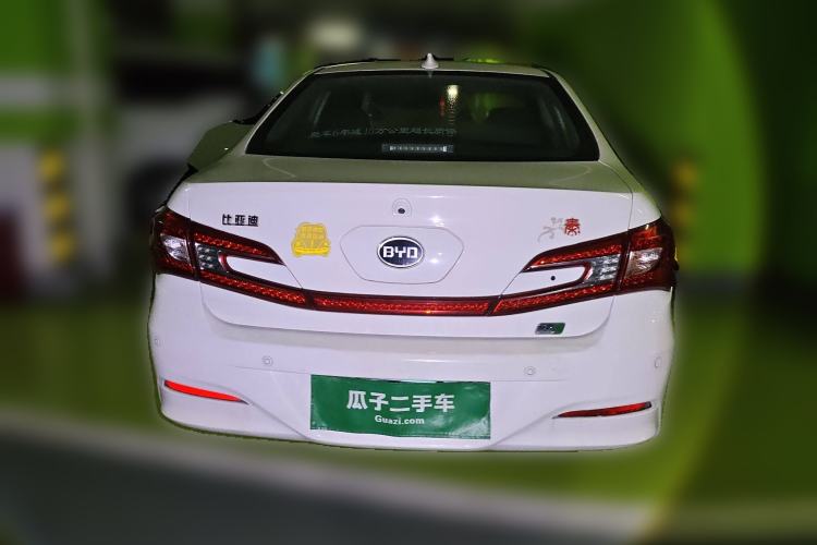 Used BYD Qin New Energy 2015 1.5T Dual-Crown Flagship Edition
