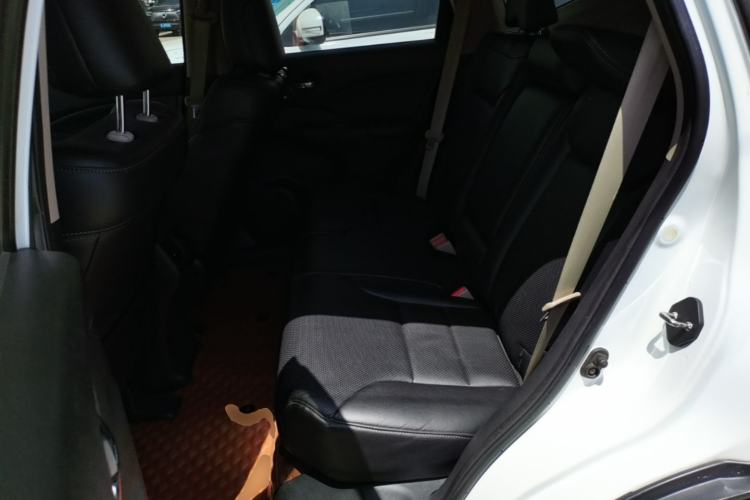 Used Honda CR-V 2015 2.0L two-wheel drive urban version