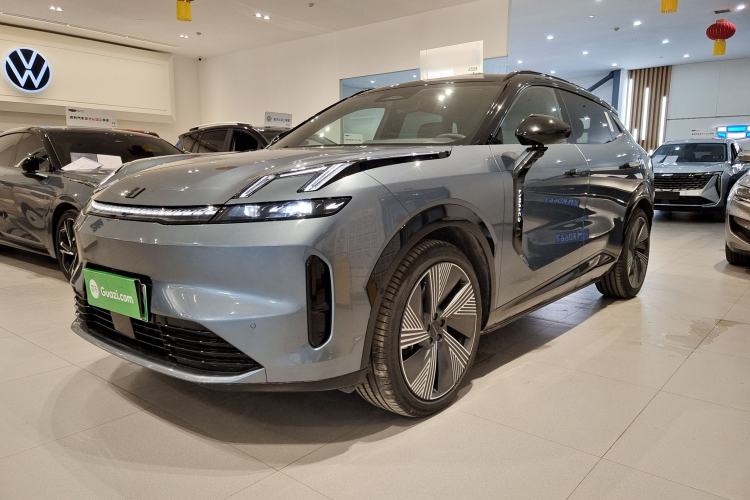 Used Lynk & Co 08 EM-P 2023 220km All-Wheel-Drive Performance Halo
