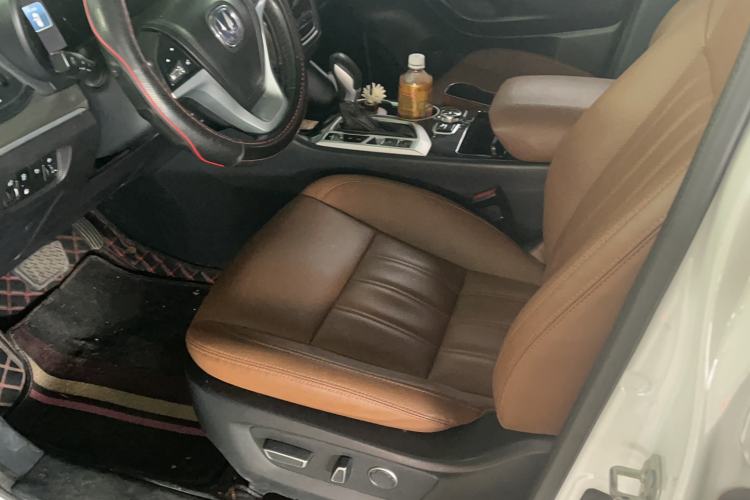 Used Changan CS95 2017 2.0T Two-Wheel Drive Zhiyuan Edition