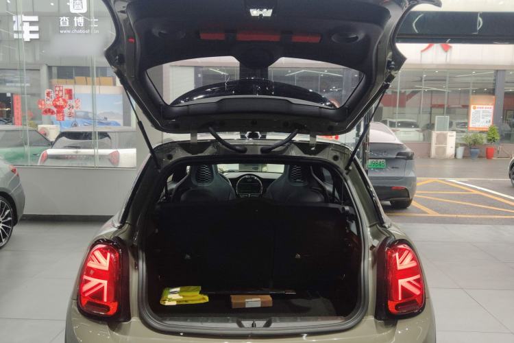 Used MINI 2019 2.0T COOPER S Racing Driver Trunk