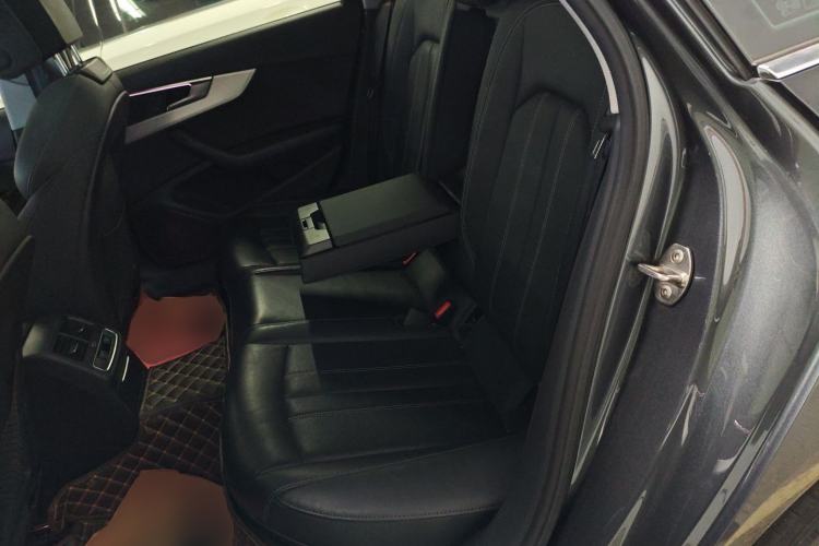 Used Audi A4L 2020 40 TFSI Luxury Dynamic Model