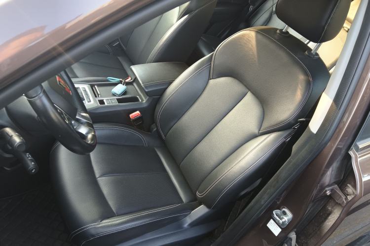 Used Roewe RX5 2019 20T Two-Wheel Drive Automatic 4G Connected Platinum Edition
