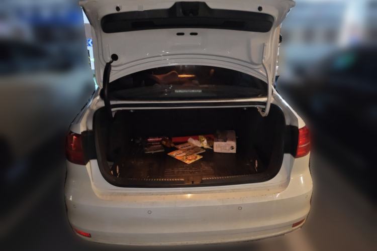 Used Volkswagen Sagitar 2017 1.6L Manual Comfort Model