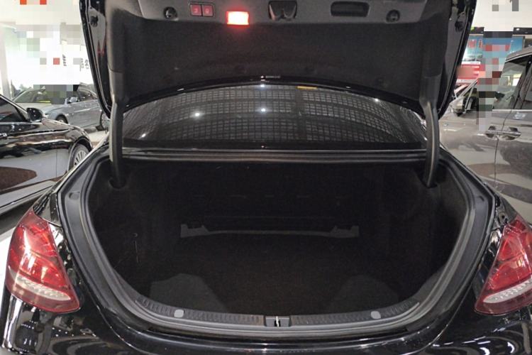 Used Mercedes-Benz E-Class 2019 Restyled E 300 L Sporty and Stylish Edition
