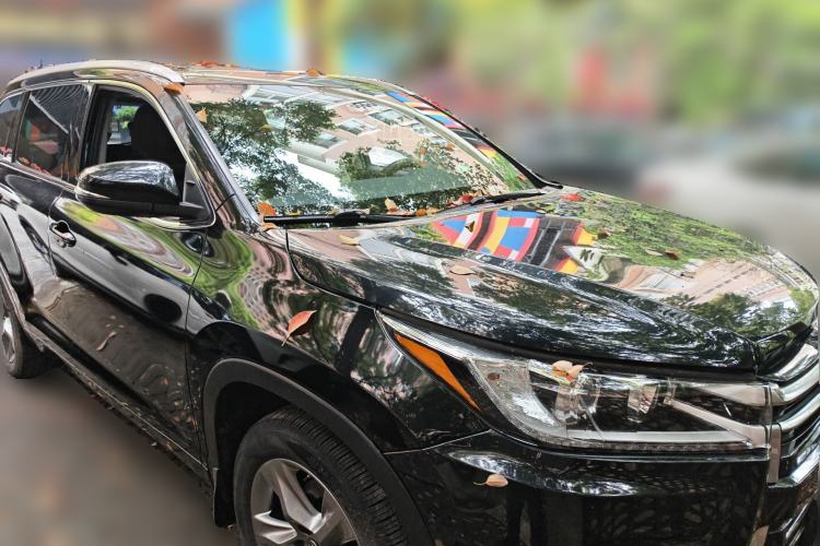 Used Toyota Highlander 2018 2.0T Four-Wheel Drive Prestige Version 7 Seats China V Emission Standard Front Right 45 Deg