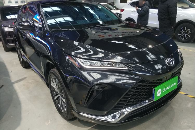 Used Toyota Venza 2023 2.0L CVT Two-Wheel Drive Luxury Edition Front Right 45 Deg