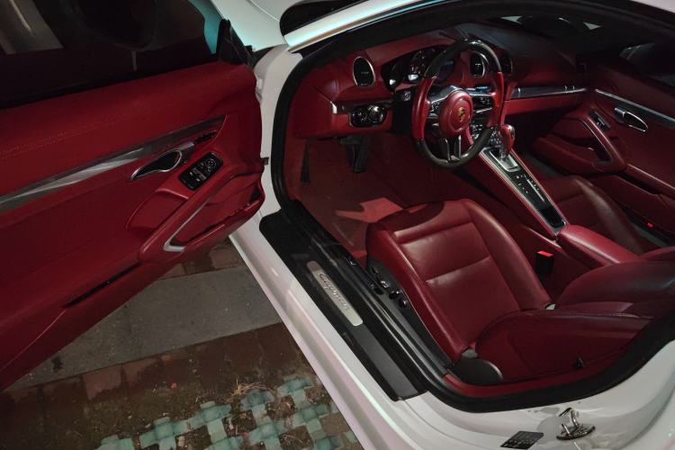 Used Porsche 718 2018 Cayman 2.0T