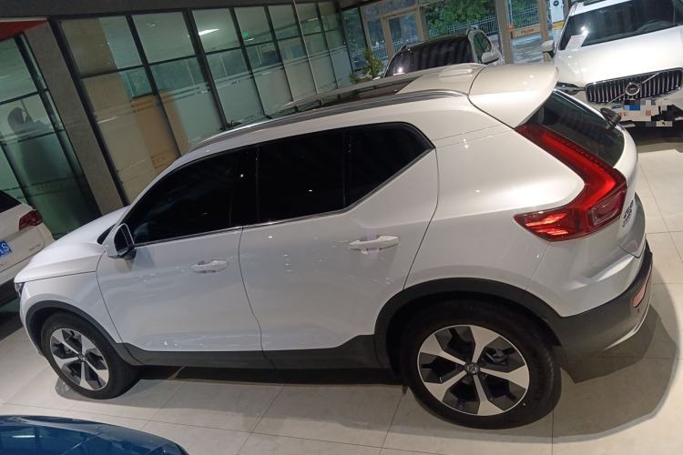 Used Volvo XC40 2023 B4 4x4 Smart Luxury Edition