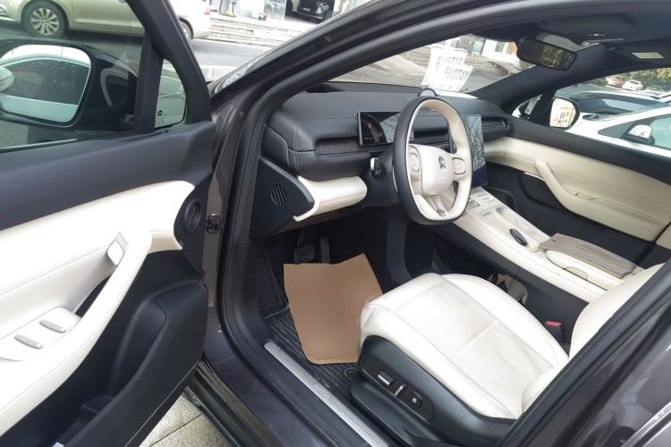 Used Nio ES6 2023 75 kWh
