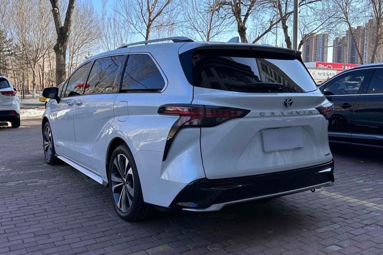 Used Toyota Granvia 2023 2.5L Hybrid Prestige PLUS Edition
