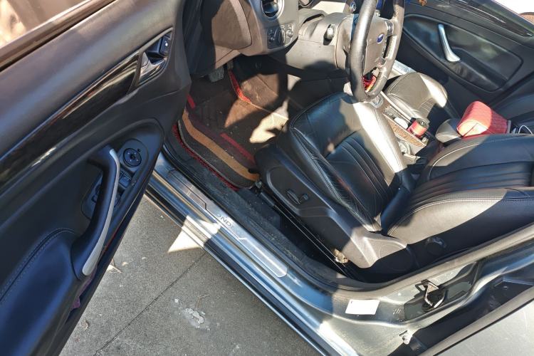 Used Ford Mondeo 2011 2.3L Luxury Model