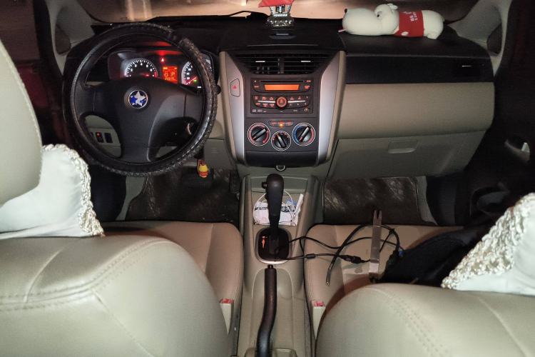 Used Venucia R50 2013 1.6L Automatic Luxury Edition
