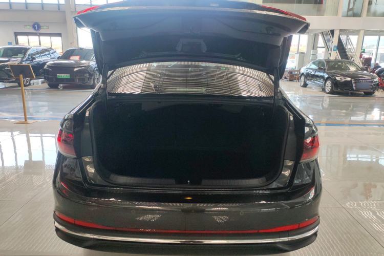 Used Volkswagen Sagitar 2026 Model 30 Million Units Selected 300TSI DSG Surpassing Edition Trunk