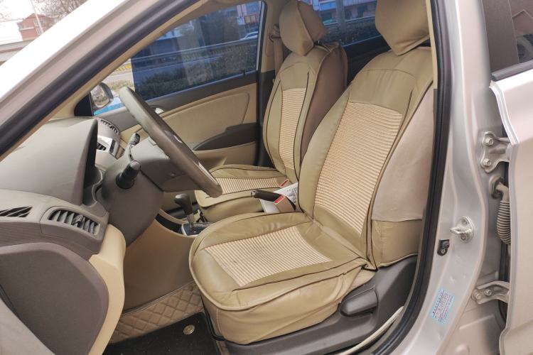 Used Hyundai Verna (older generation) 2010 Sedan 1.4L Automatic Comfort Model GS
