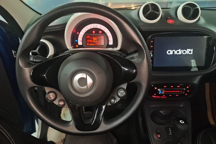 Used smart forfour 2018 1.0L 52 kW Dynamic Edition