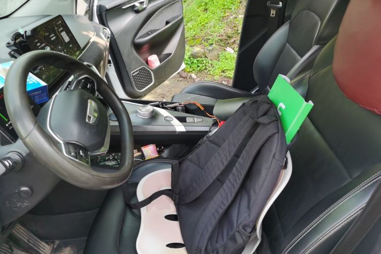 Used Geometry C 2022 Blueberry C400 Left Front Seat