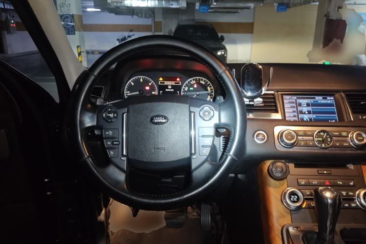 Used Land Rover Range Sport 2012 3.0 TDV6 HSE Diesel Edition Steering Wheel