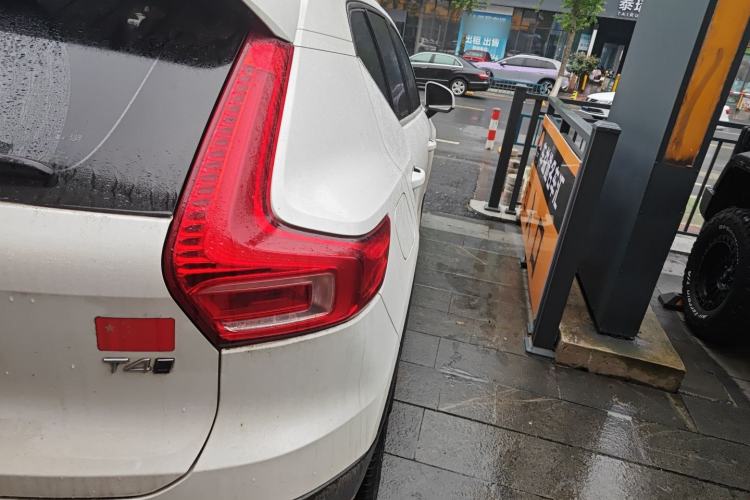 Used Volvo XC40 2022 T4 Four-Wheel Drive Smart & Luxurious Edition Right Rear Taillight