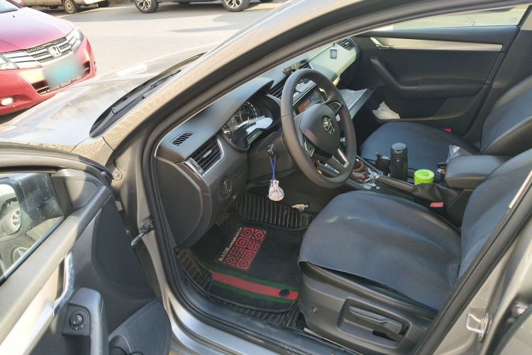 Used Skoda Octavia 2020 1.5L Automatic SmartDrive Comfort Edition Driver Seat