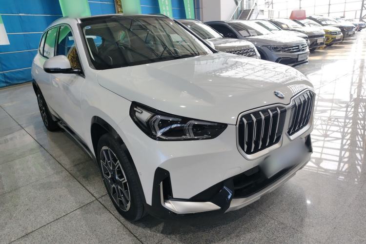 Used BMW X1 2023 sDrive25Li X Design Package Front Right 45 Deg