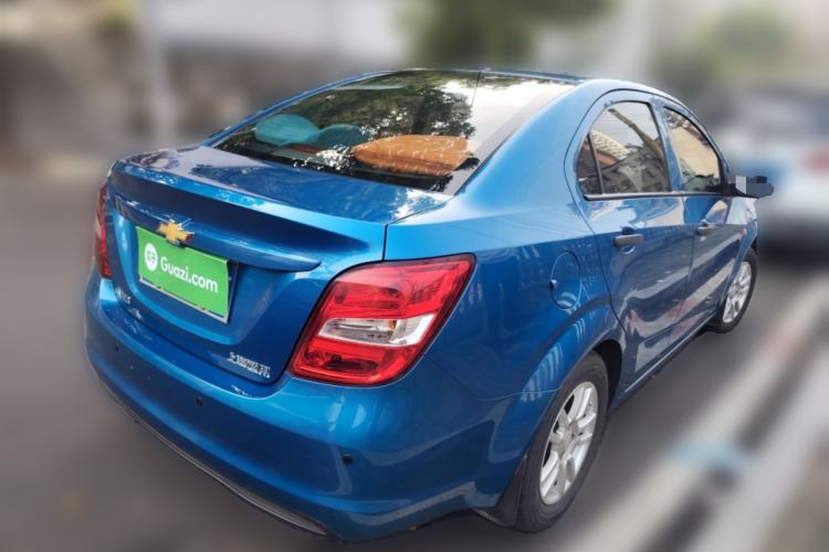 Used Chevrolet Aveo Sonic 2014 Sedan 1.4SL MT Comfort Edition Rear Right 45 Deg