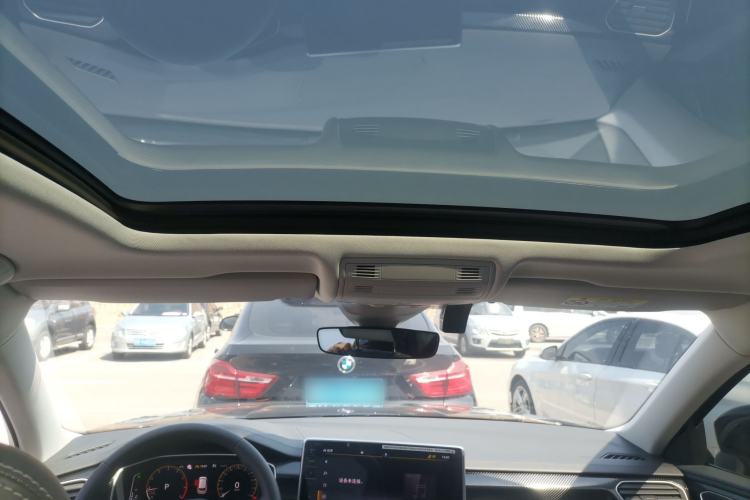 Used Volkswagen Tayron 2023 280TSI Two-Wheel-Drive Luxury Plus Advanced Version Headliner